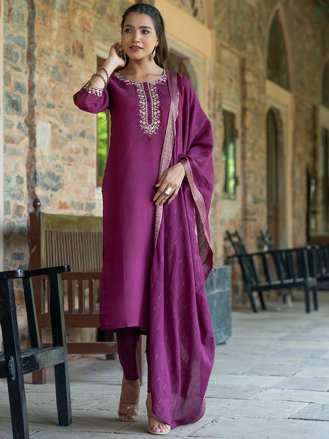 Navlik Women Ethnic Motifs Embroidered Regular Kurta with Trousers & With Dupatta, Purple
Navlik Women Ethnic Motifs Embroidered Regular Kurta with Trousers & With Dupatta, Purple