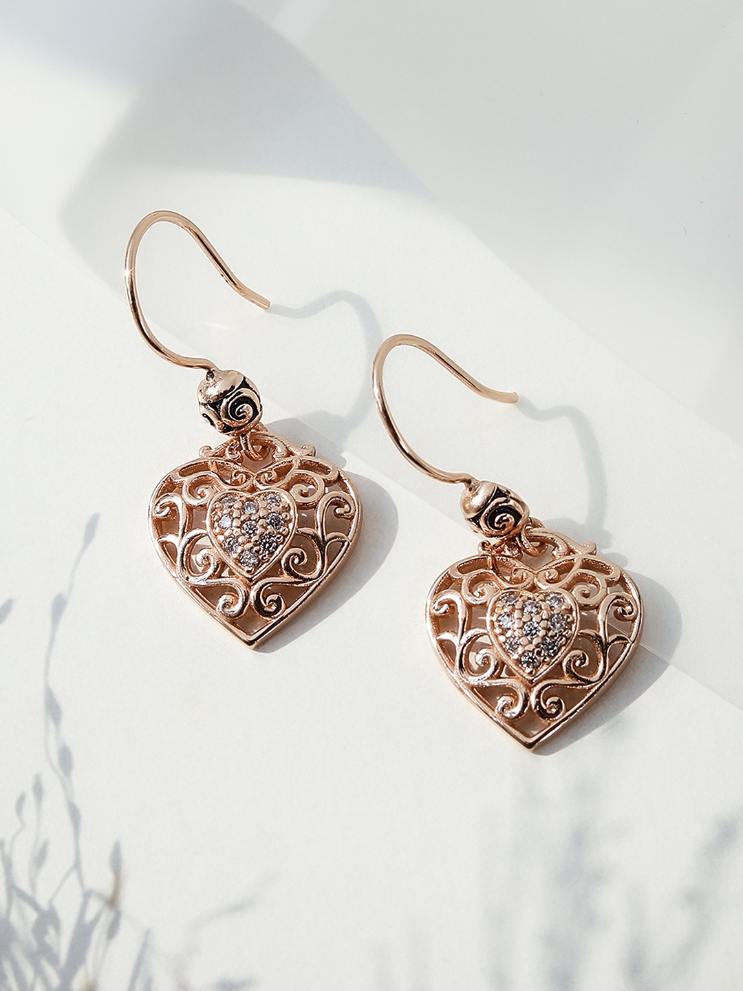 DIAVO Rose Gold Plated 925 Sterling Silver CZ Studded Contemporary Drop Earrings
DIAVO Rose Gold Plated 925 Sterling Silver CZ Studded Contemporary Drop Earrings