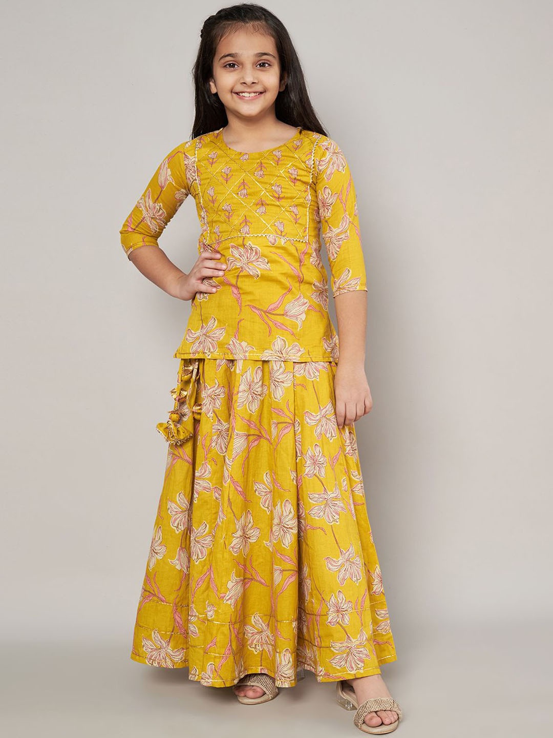 COTLAND FASHION Girls Floral Printed Regular Gotta Patti Pure Cotton Kurti with Skirt, Mustard
COTLAND FASHION Girls Floral Printed Regular Gotta Patti Pure Cotton Kurti with Skirt, Mustard