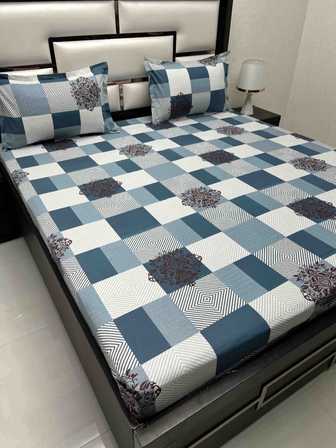 Pure Decor Passion Green Geometric Pure Cotton 260 TC Queen Bedsheet Set 2.27 m x 2.56 m
Pure Decor Passion Green Geometric Pure Cotton 260 TC Queen Bedsheet Set 2.27 m x 2.56 m