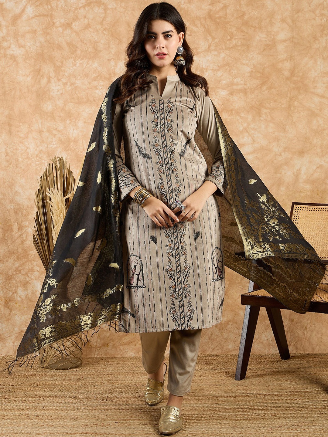 SAHASIKA Women Ethnic Motifs Printed Regular Kurta with Trousers & With Dupatta, Beige
SAHASIKA Women Ethnic Motifs Printed Regular Kurta with Trousers & With Dupatta, Beige