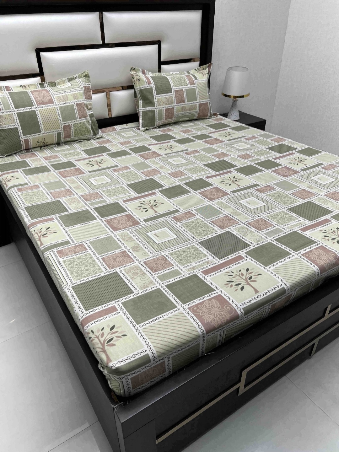 Pure Decor Passion Green Geometric Pure Cotton 300 TC Queen Bedsheet Set 2.27 m x 2.55 m
Pure Decor Passion Green Geometric Pure Cotton 300 TC Queen Bedsheet Set 2.27 m x 2.55 m