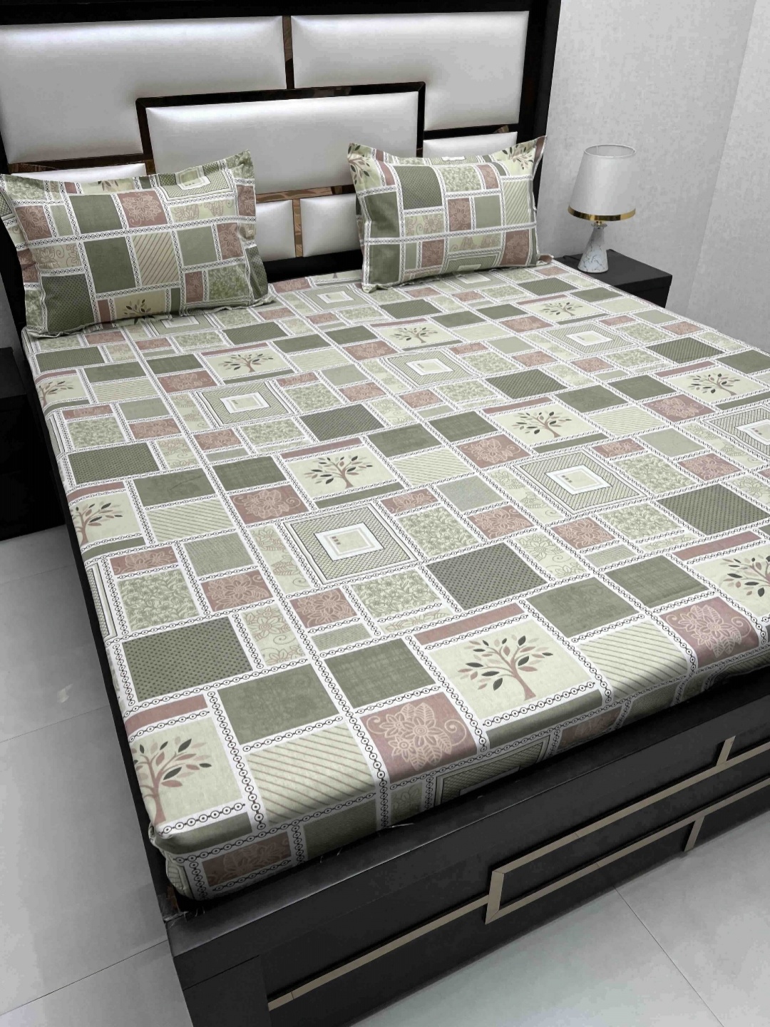 Pure Decor Passion Green Geometric Pure Cotton 330 TC Queen Bedsheet Set 2.28 m x 2.56 m
Pure Decor Passion Green Geometric Pure Cotton 330 TC Queen Bedsheet Set 2.28 m x 2.56 m