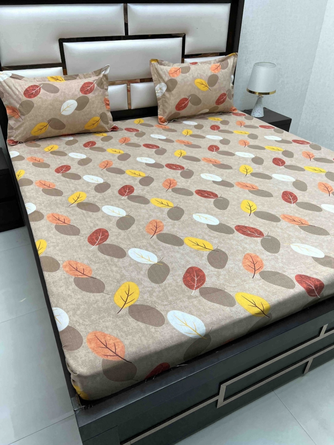 Pure Decor Passion Brown Printed Pure Cotton 350 TC Queen Bedsheet Set 2.25 m x 2.57 m
Pure Decor Passion Brown Printed Pure Cotton 350 TC Queen Bedsheet Set 2.25 m x 2.57 m