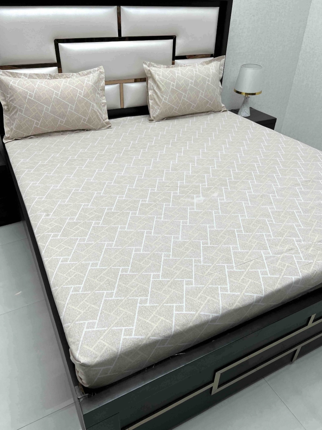 Pure Decor Cotton Queen Size Double Bedsheet With 2 Pillow Covers 2.28m X 2.54m, Cream
Pure Decor Cotton Queen Size Double Bedsheet With 2 Pillow Covers 2.28m X 2.54m, Cream