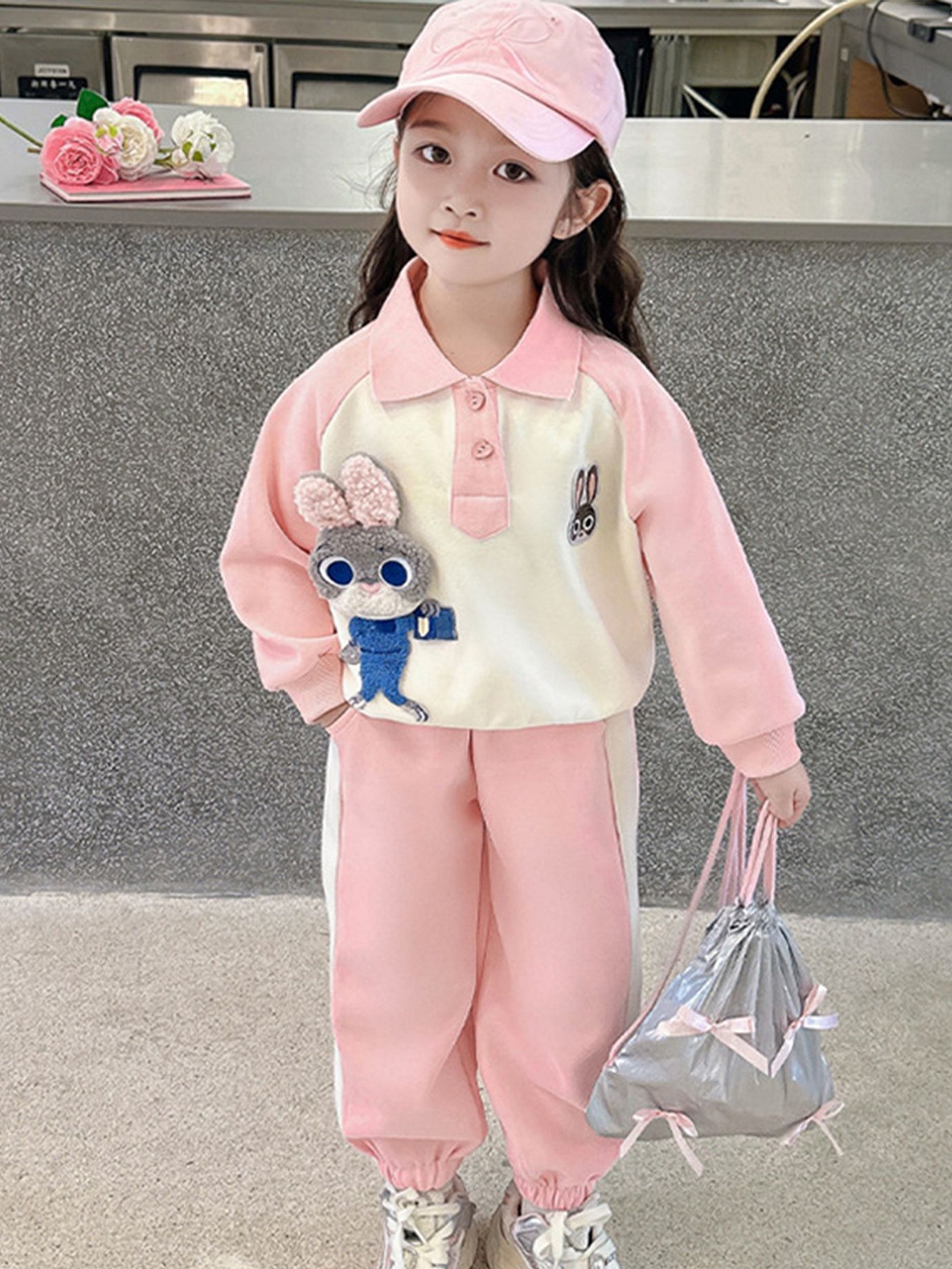 LULU & SKY Girls Colourblocked Polo Collar Long Sleeves Sweatshirt With Jogger, Pink
LULU & SKY Girls Colourblocked Polo Collar Long Sleeves Sweatshirt With Jogger, Pink