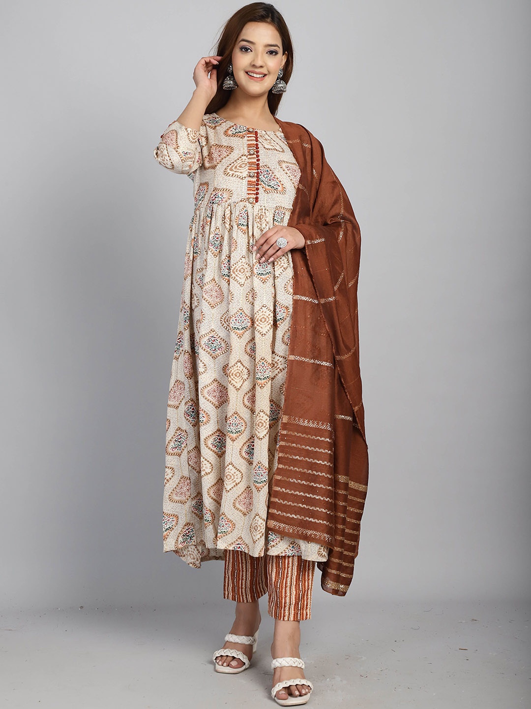 Roly Poly Women Floral Printed Regular Pure Cotton Kurta with Trousers & With Dupatta, Beige
Roly Poly Women Floral Printed Regular Pure Cotton Kurta with Trousers & With Dupatta, Beige