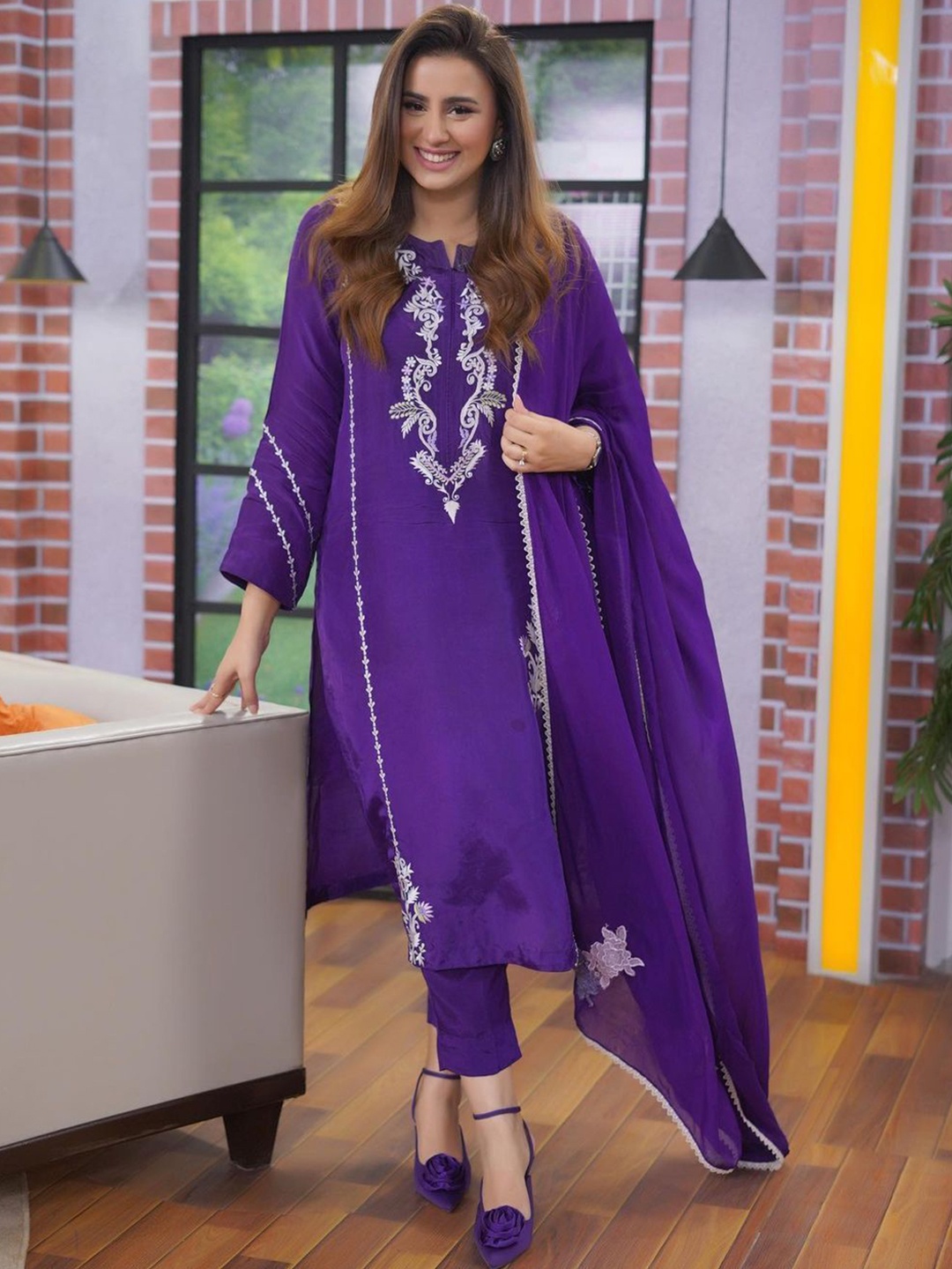 Anni Designer Women Floral Embroidered Regular Thread Work Kurta with Trousers & With Dupatta, Purple
Anni Designer Women Floral Embroidered Regular Thread Work Kurta with Trousers & With Dupatta, Purple