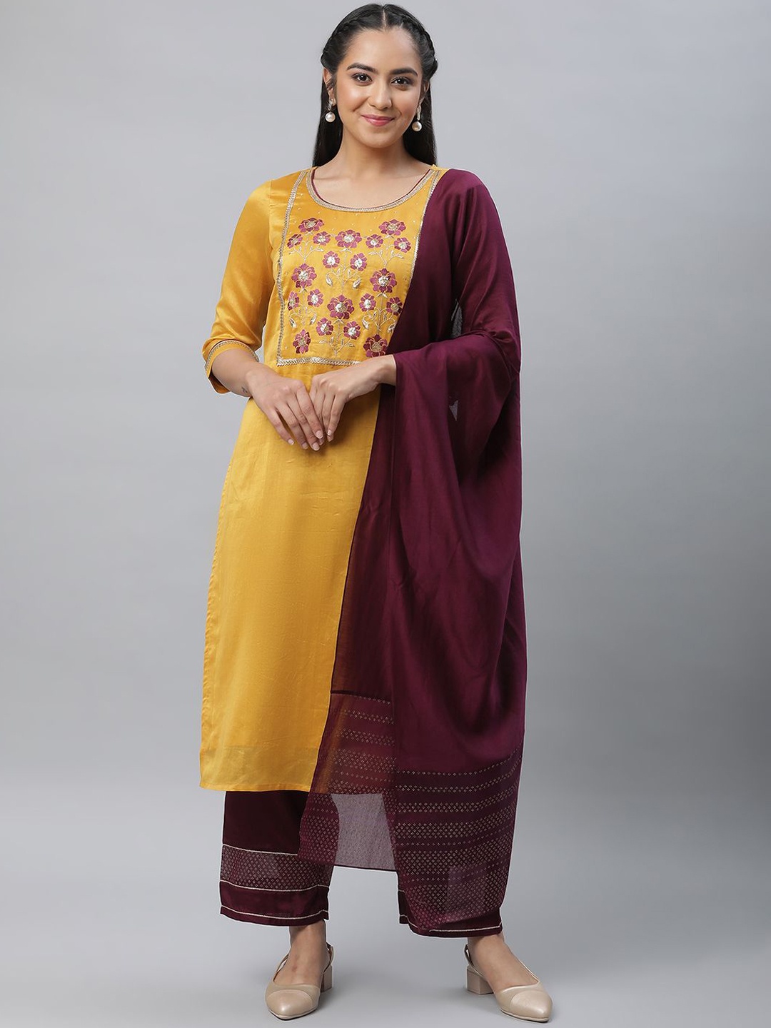 AURELIA Women Floral Yoke Design Regular Thread Work Kurta with Palazzos & With Dupatta, Yellow
AURELIA Women Floral Yoke Design Regular Thread Work Kurta with Palazzos & With Dupatta, Yellow