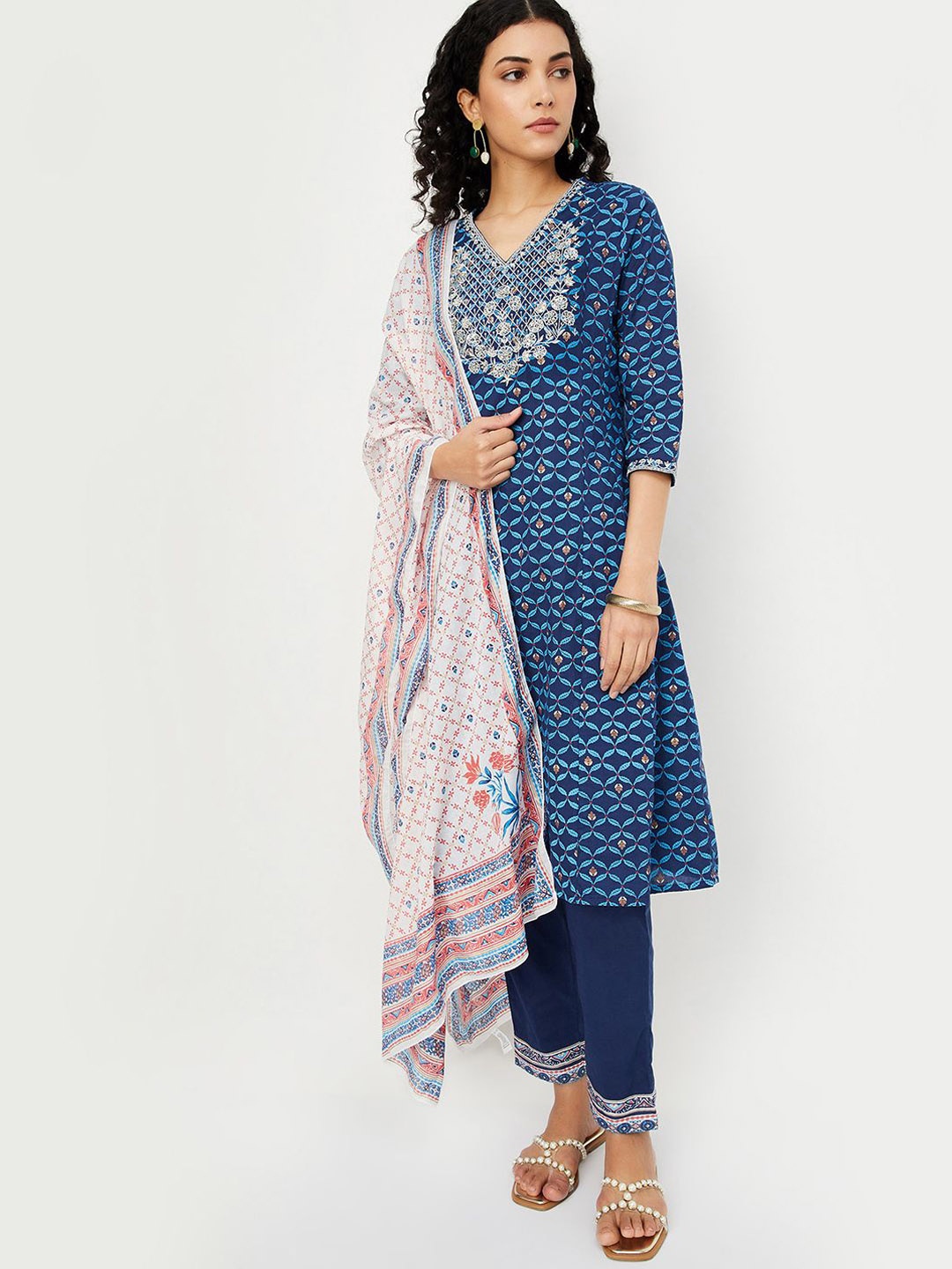 max Women Ethnic Motifs Printed Regular Thread Work Pure Cotton Kurta with Trousers & With Dupatta, Blue
max Women Ethnic Motifs Printed Regular Thread Work Pure Cotton Kurta with Trousers & With Dupatta, Blue