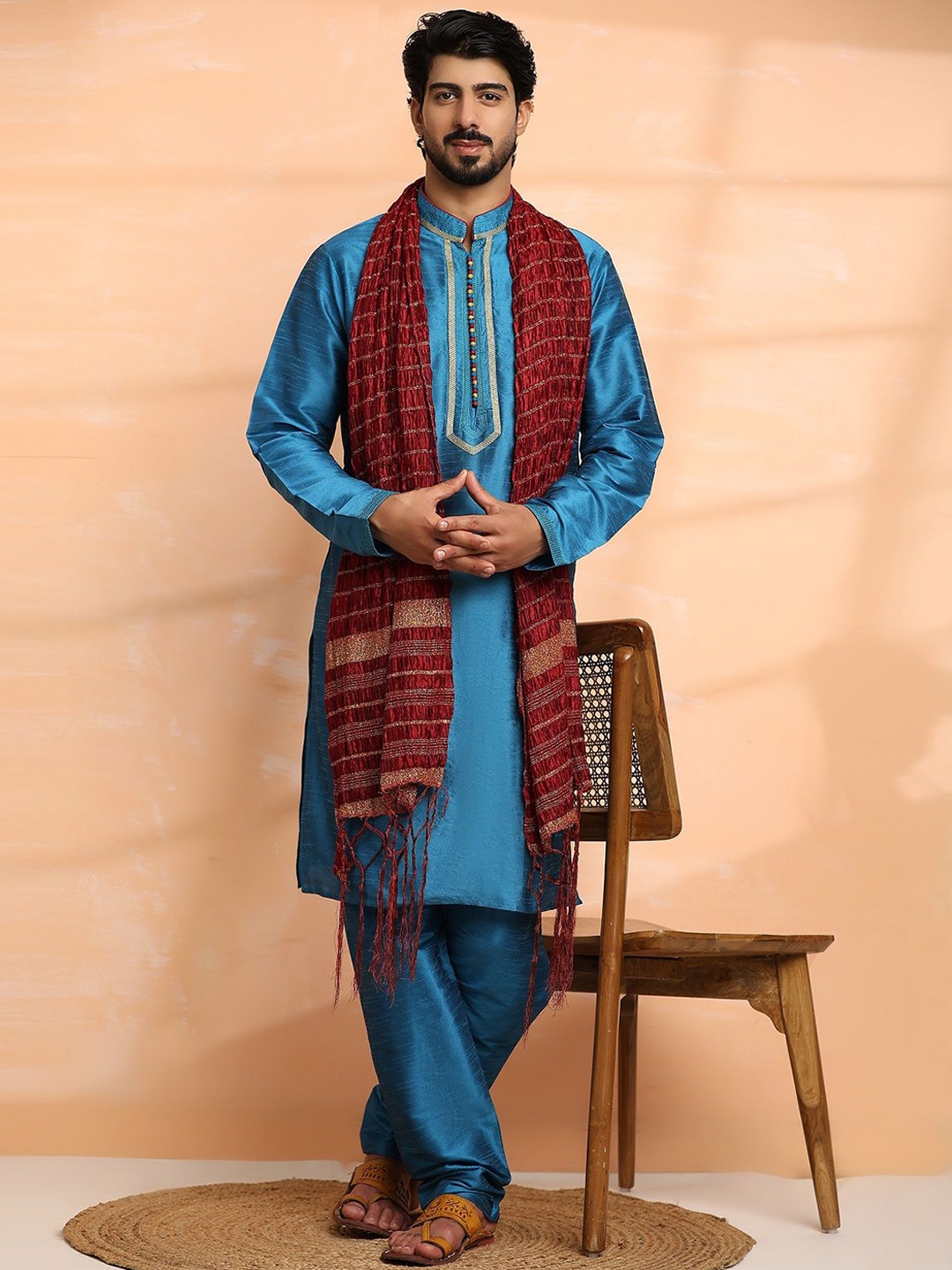 SKAVIJ Men Embroidered Regular Thread Work Dupion Silk Kurta with Churidar & With Dupatta, Turquoise blue
SKAVIJ Men Embroidered Regular Thread Work Dupion Silk Kurta with Churidar & With Dupatta, Turquoise blue