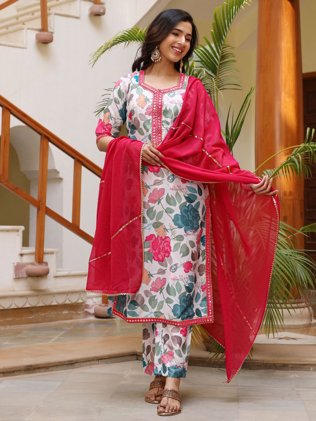 ASHEERA Women Floral Printed Regular Gotta Patti Pure Cotton Kurta with Trousers & With Dupatta, White
ASHEERA Women Floral Printed Regular Gotta Patti Pure Cotton Kurta with Trousers & With Dupatta, White