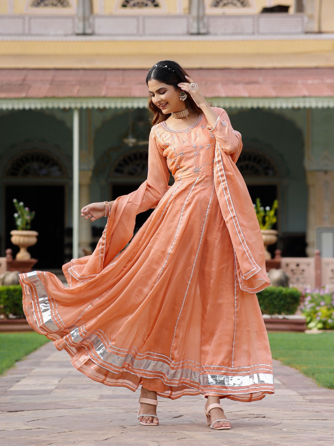 ASHEERA Women Ethnic Motifs Embroidered Regular Zardozi Kurta with Trousers & With Dupatta, Orange
ASHEERA Women Ethnic Motifs Embroidered Regular Zardozi Kurta with Trousers & With Dupatta, Orange