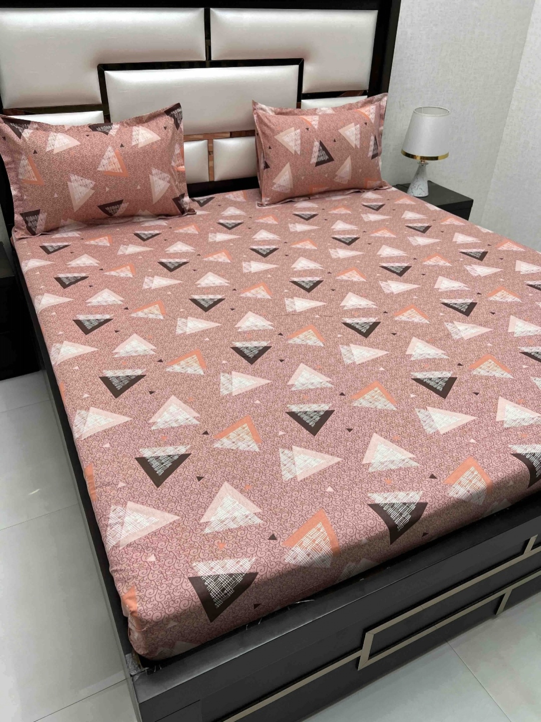Pure Decor Passion Brown Printed Pure Cotton 210 TC Queen Bedsheet Set 2.25 m x 2.55 m
Pure Decor Passion Brown Printed Pure Cotton 210 TC Queen Bedsheet Set 2.25 m x 2.55 m