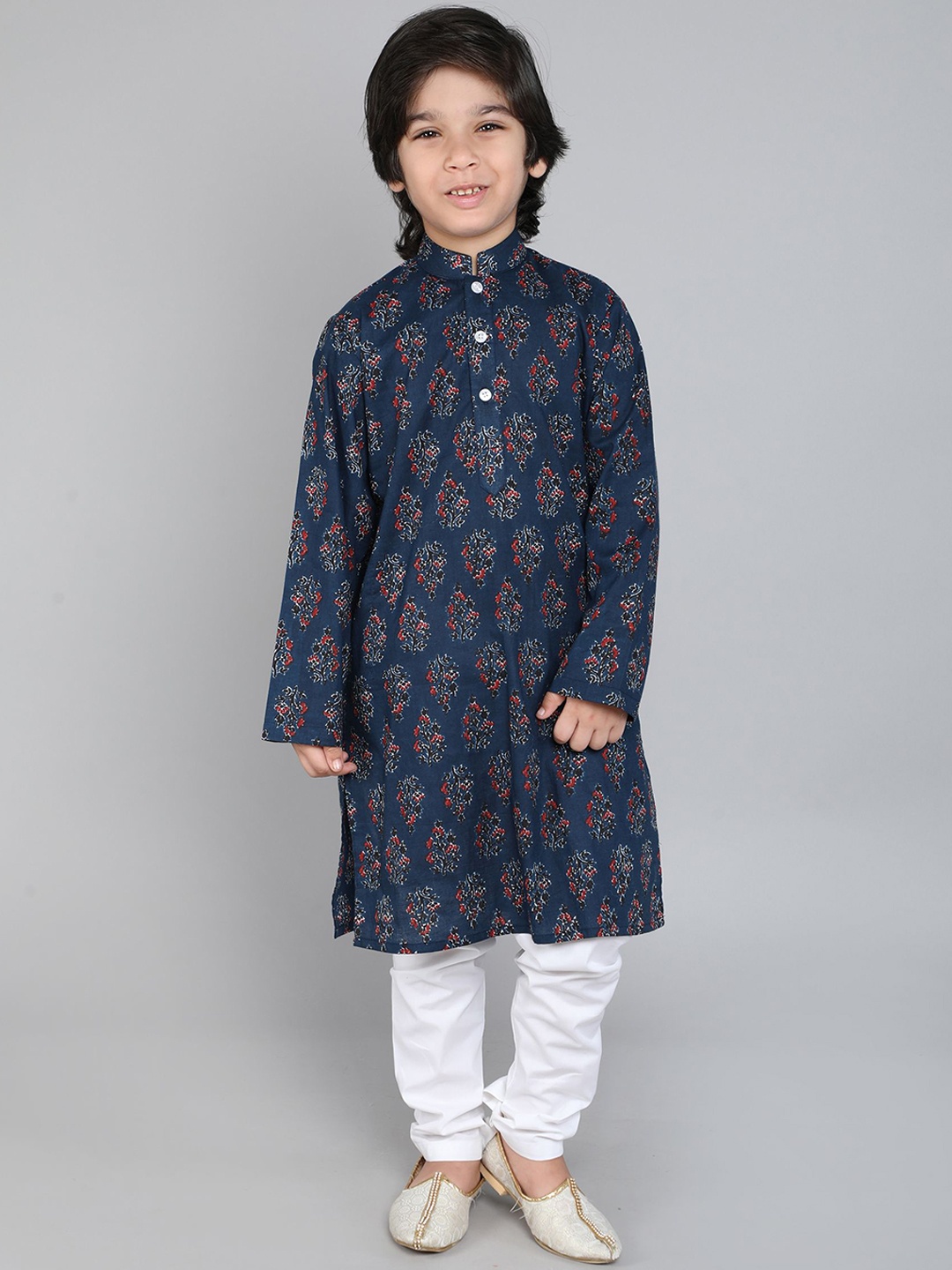 Little Clothings Boys Floral Printed Regular Pure Cotton Kurta with Churidar, Navy blue
Little Clothings Boys Floral Printed Regular Pure Cotton Kurta with Churidar, Navy blue