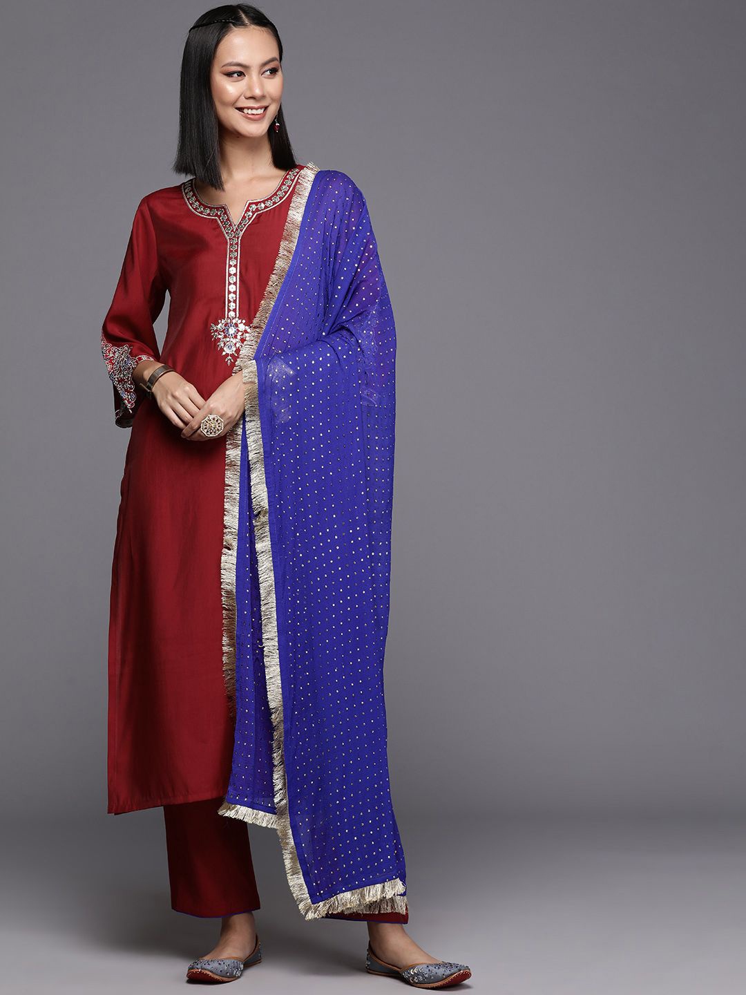 KALINI Women Ethnic Motifs Yoke Design Regular Sequinned Kurta with Trousers & With Dupatta, Red
KALINI Women Ethnic Motifs Yoke Design Regular Sequinned Kurta with Trousers & With Dupatta, Red