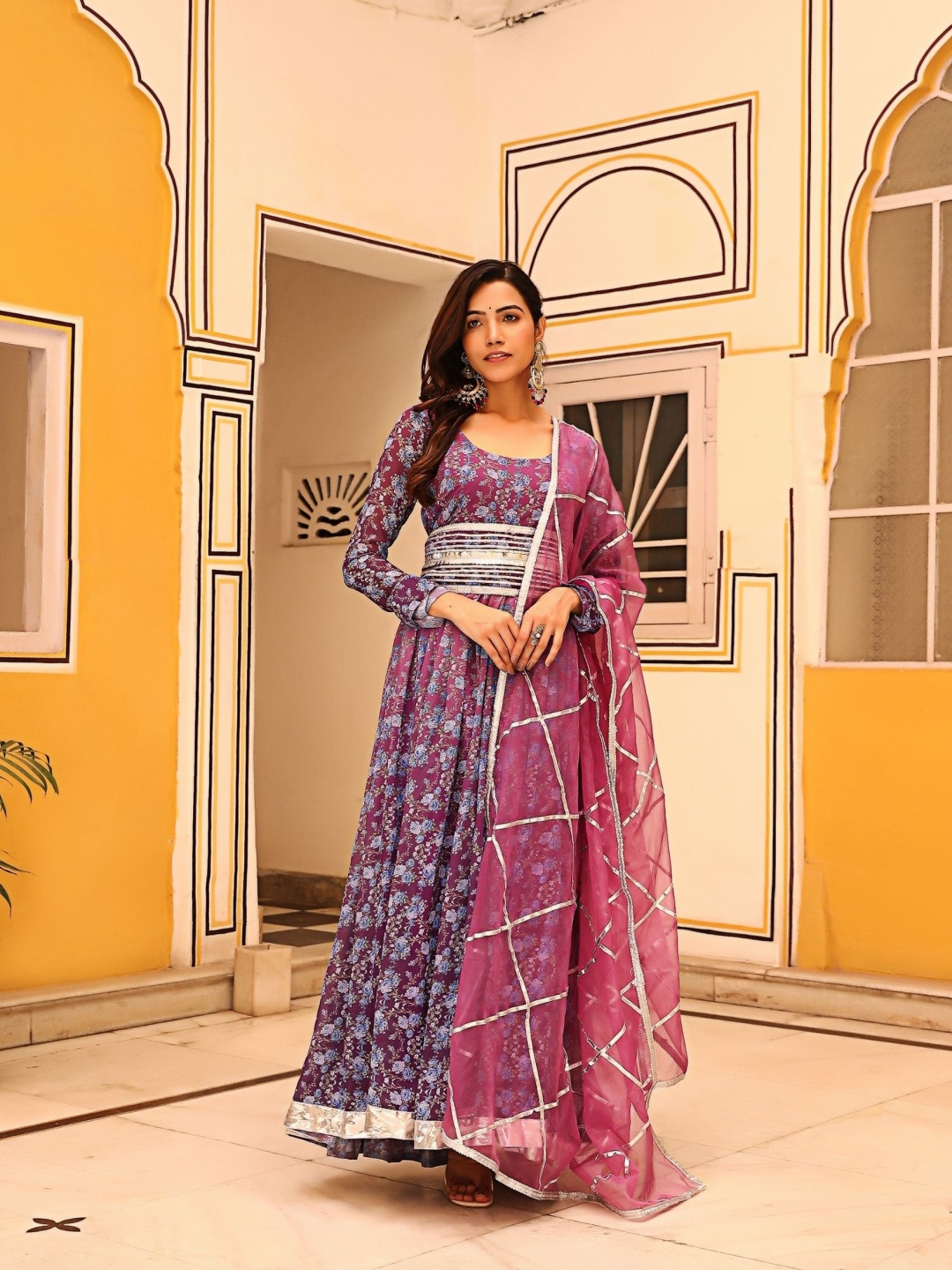 ASHEERA Women Floral Printed Regular Gotta Patti Kurta with Trousers & With Dupatta, Purple
ASHEERA Women Floral Printed Regular Gotta Patti Kurta with Trousers & With Dupatta, Purple