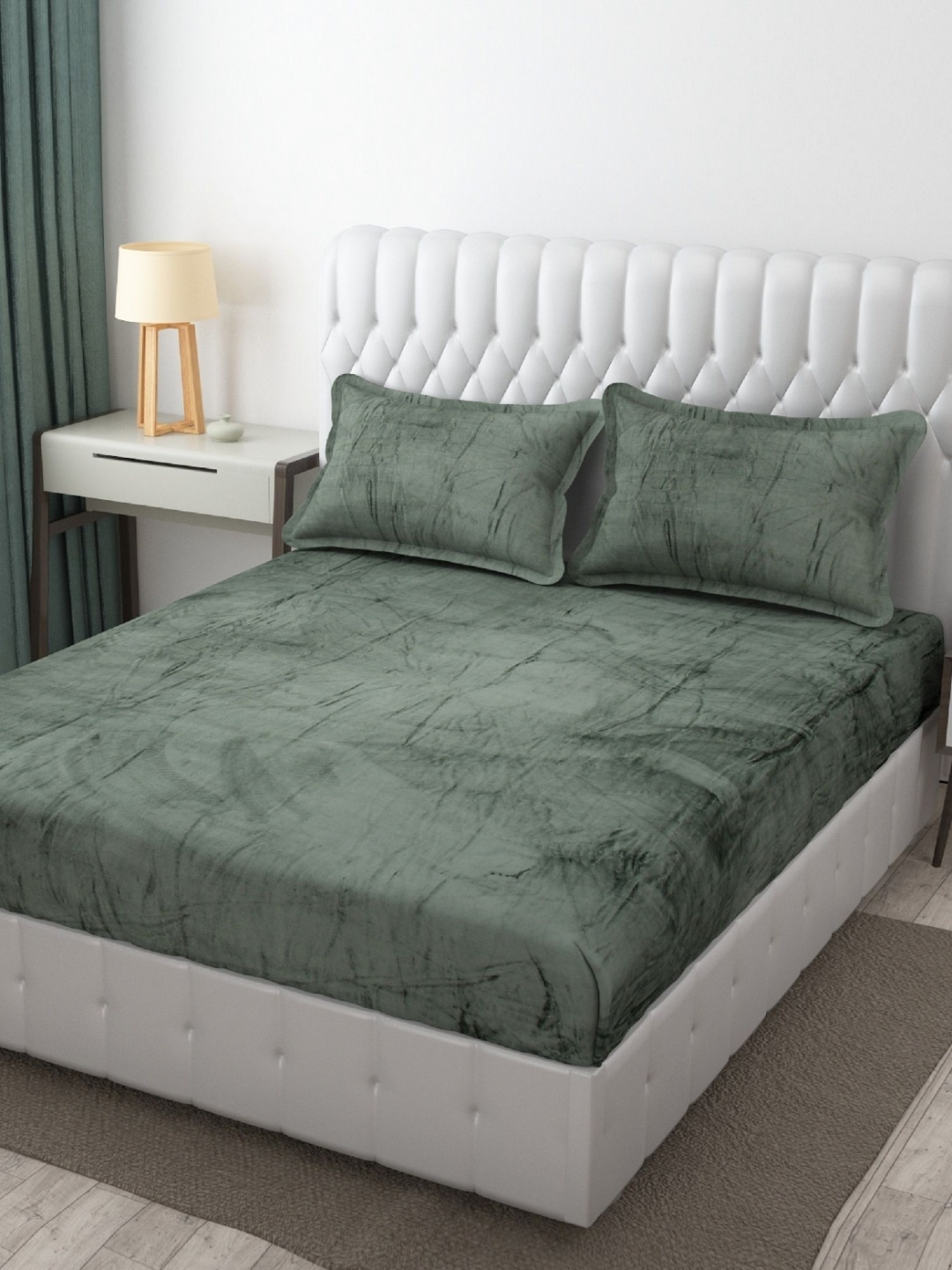 AaHo Decor Green Warm Flannel 200 TC Fitted King Size Bedsheet Set 1.83m x 1.99 m x 25 cm
AaHo Decor Green Warm Flannel 200 TC Fitted King Size Bedsheet Set 1.83m x 1.99 m x 25 cm