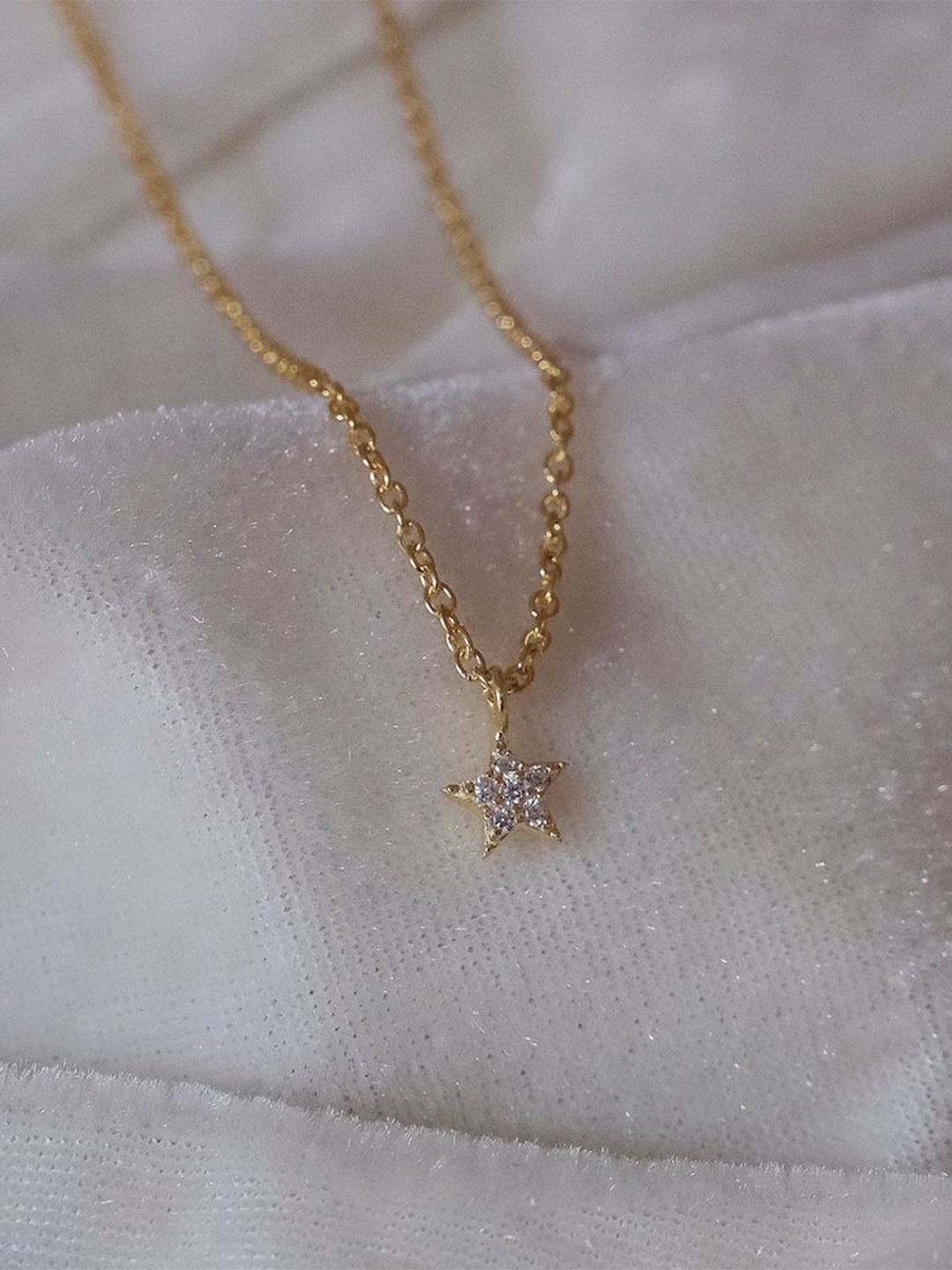 Anushka Jain Jewellery 925 Sterling Silver Gold Plated CZ Stone Studded Pendant With Chain
Anushka Jain Jewellery 925 Sterling Silver Gold Plated CZ Stone Studded Pendant With Chain