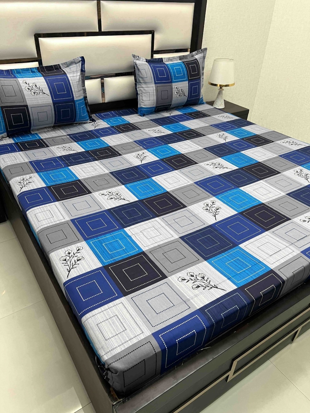 Pure Decor Passion Fur Blue Printed 300 TC Pure Cotton Queen Bedsheet Set 2.27 m x 2.55 m
Pure Decor Passion Fur Blue Printed 300 TC Pure Cotton Queen Bedsheet Set 2.27 m x 2.55 m