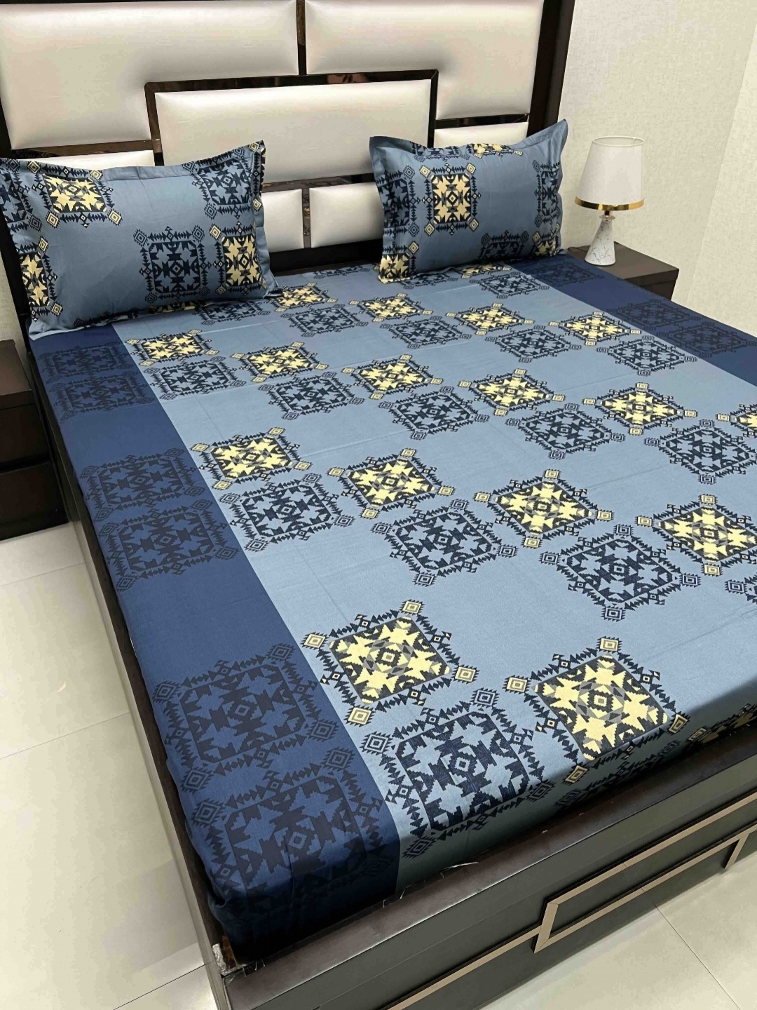 Pure Decor Passion Fur Blue Printed 350 TC Pure Cotton Queen Bedsheet Set 2.25 m x 2.57 m
Pure Decor Passion Fur Blue Printed 350 TC Pure Cotton Queen Bedsheet Set 2.25 m x 2.57 m