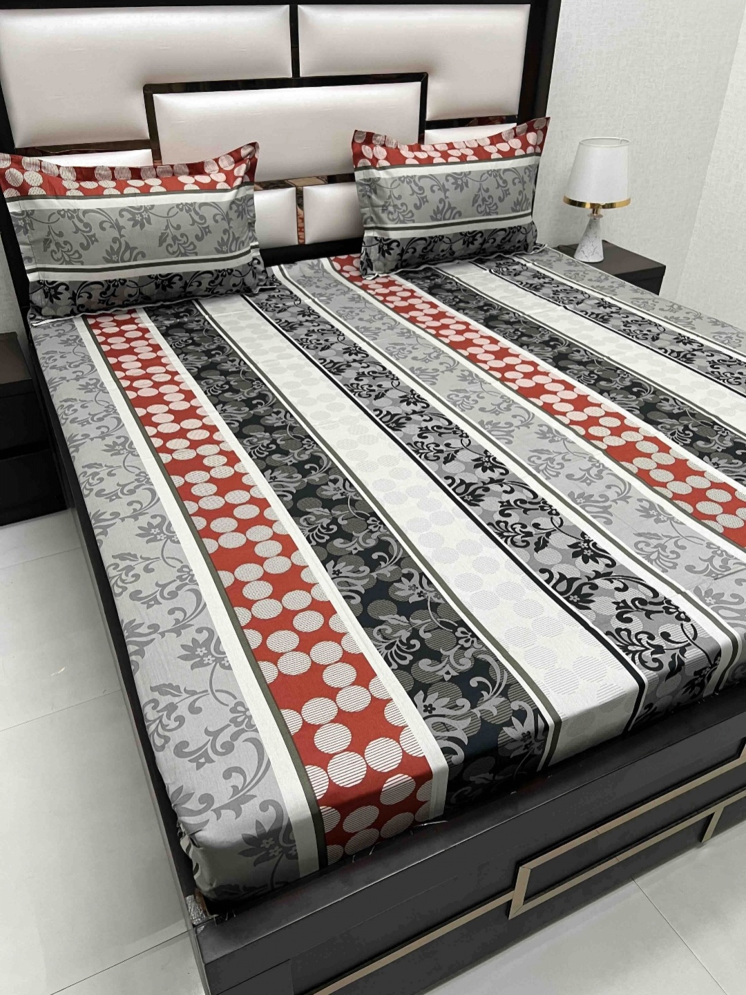 Pure Decor Passion Fur Black Printed 210 TC Pure Cotton Queen Bedsheet Set 2.25 m x 2.55 m
Pure Decor Passion Fur Black Printed 210 TC Pure Cotton Queen Bedsheet Set 2.25 m x 2.55 m