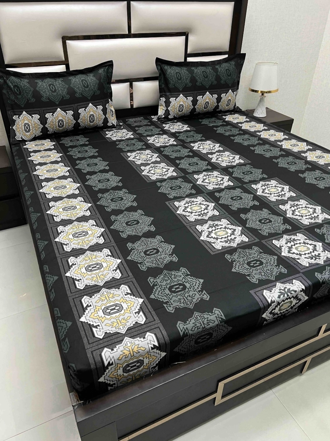 Pure Decor Passion Fur Black Printed 200 TC Pure Cotton Queen Bedsheet Set 2.25 m x 2.56 m
Pure Decor Passion Fur Black Printed 200 TC Pure Cotton Queen Bedsheet Set 2.25 m x 2.56 m