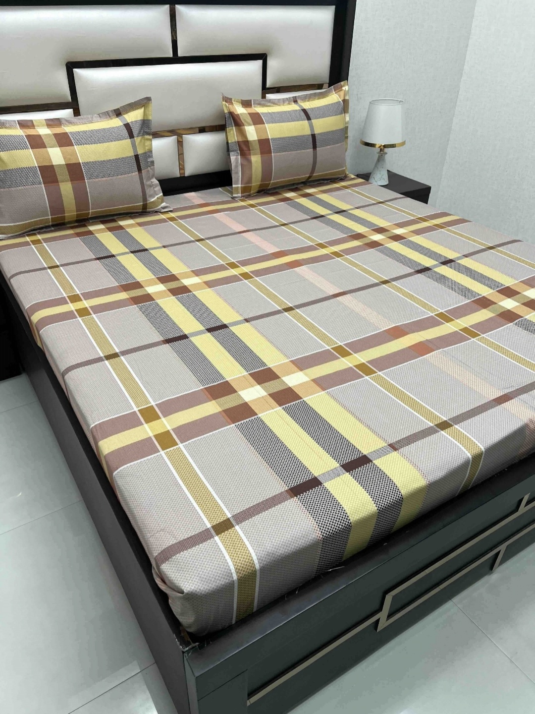 Pure Decor Passion Fur Grey Printed 250 TC Pure Cotton Queen Bedsheet Set 2.26 m x 2.57 m
Pure Decor Passion Fur Grey Printed 250 TC Pure Cotton Queen Bedsheet Set 2.26 m x 2.57 m