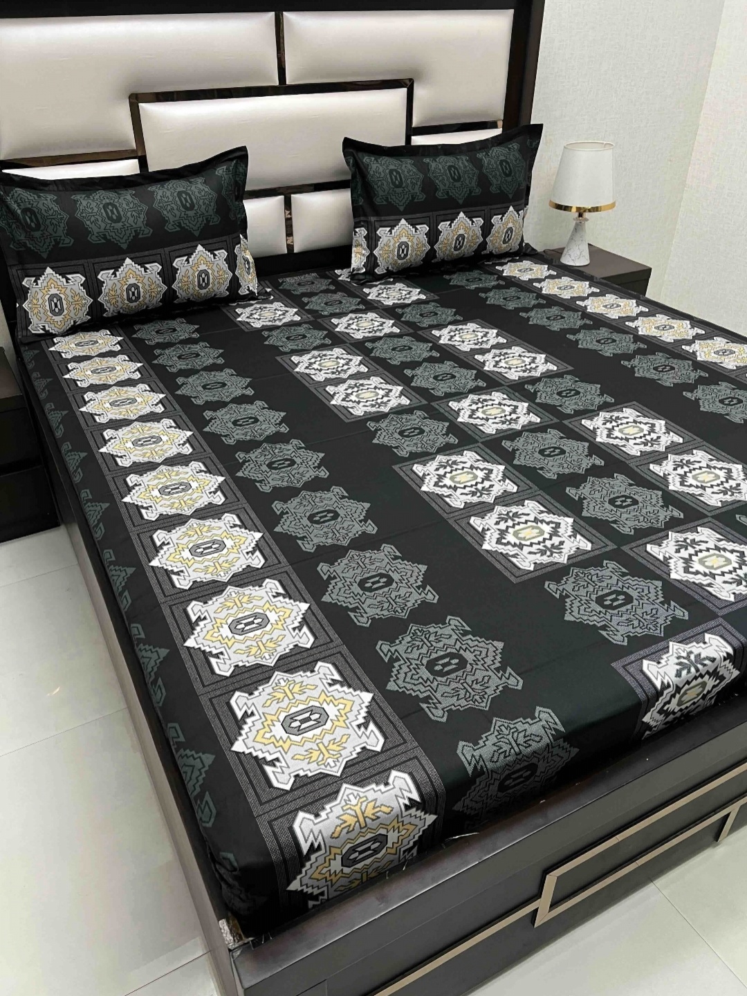 Pure Decor Passion Fur Black Printed 240 TC Pure Cotton Queen Bedsheet Set 2.26 m x 2.56 m
Pure Decor Passion Fur Black Printed 240 TC Pure Cotton Queen Bedsheet Set 2.26 m x 2.56 m