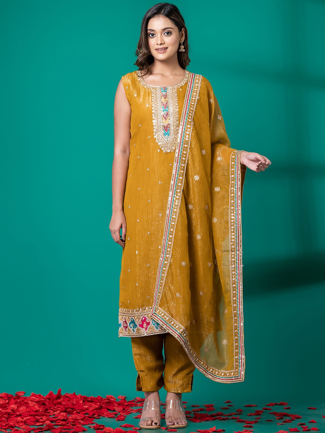 SHREE BALAJI Women Ethnic Motifs Printed Regular Kurta with Trousers & With Dupatta, Yellow
SHREE BALAJI Women Ethnic Motifs Printed Regular Kurta with Trousers & With Dupatta, Yellow