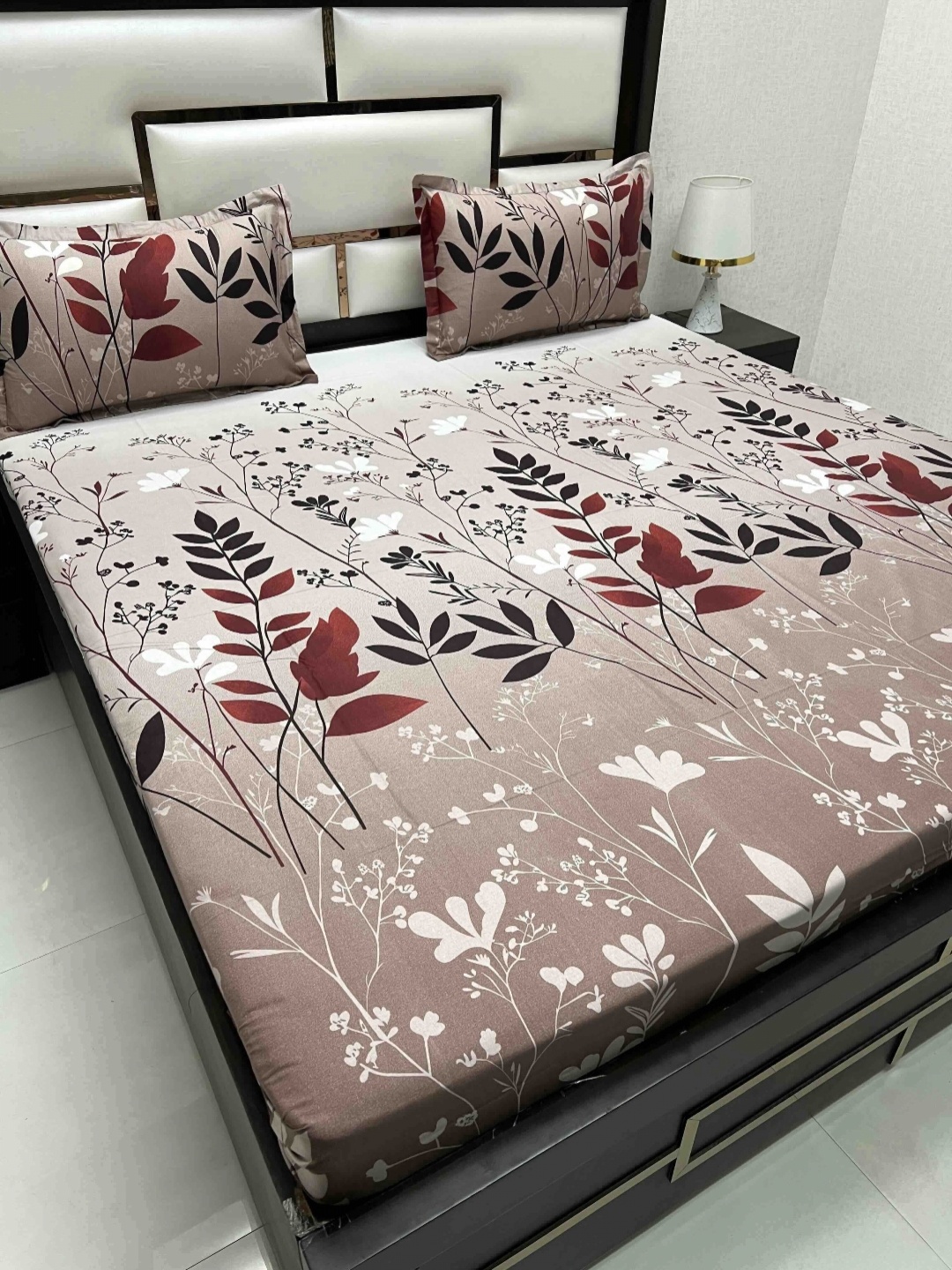 Pure Decor Passion Fur Purple Print 350 TC Pure Cotton Queen Bedsheet Set 2.25 m x 2.57 m
Pure Decor Passion Fur Purple Print 350 TC Pure Cotton Queen Bedsheet Set 2.25 m x 2.57 m