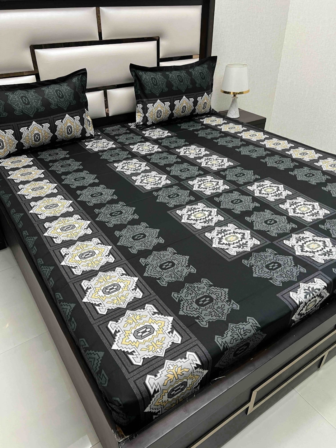 Pure Decor Passion Fur Black Printed 300 TC Pure Cotton Queen Bedsheet Set 2.27 m x 2.55 m
Pure Decor Passion Fur Black Printed 300 TC Pure Cotton Queen Bedsheet Set 2.27 m x 2.55 m
