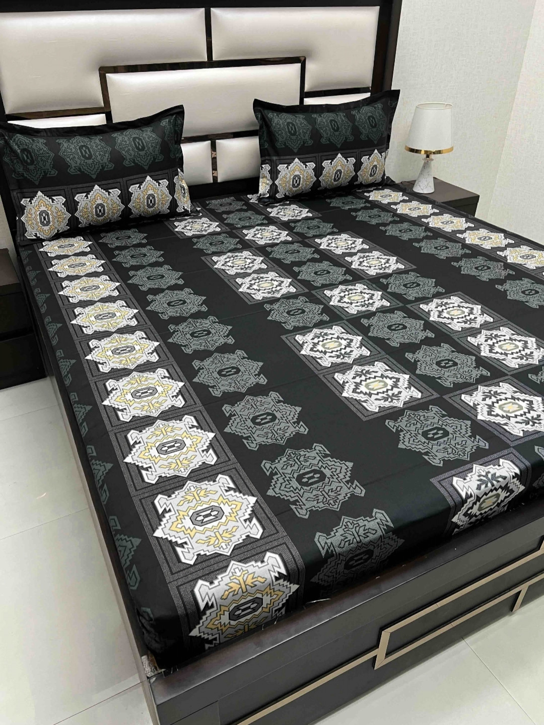Pure Decor Passion Fur Black Printed 220 TC Pure Cotton Queen Bedsheet Set 2.26 m x 2.54 m
Pure Decor Passion Fur Black Printed 220 TC Pure Cotton Queen Bedsheet Set 2.26 m x 2.54 m