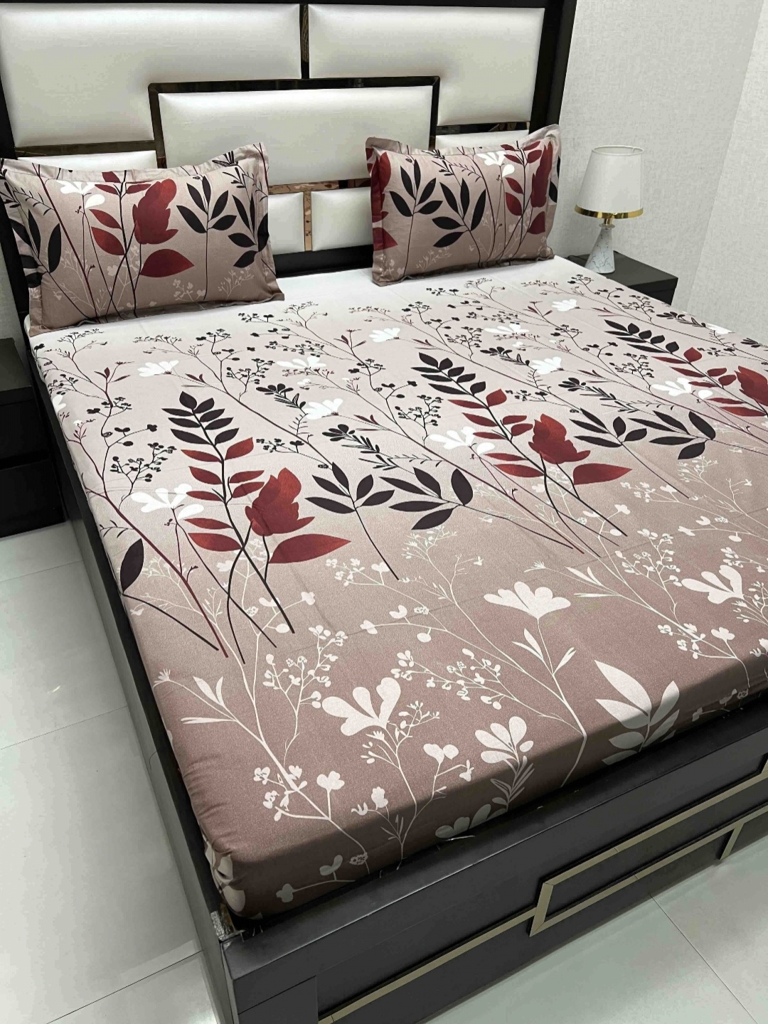 Pure Decor Passion Fur Purple Printed 220 TC Pure Cotton Queen Bedsheet Set 2.26 m x 2.54m
Pure Decor Passion Fur Purple Printed 220 TC Pure Cotton Queen Bedsheet Set 2.26 m x 2.54m