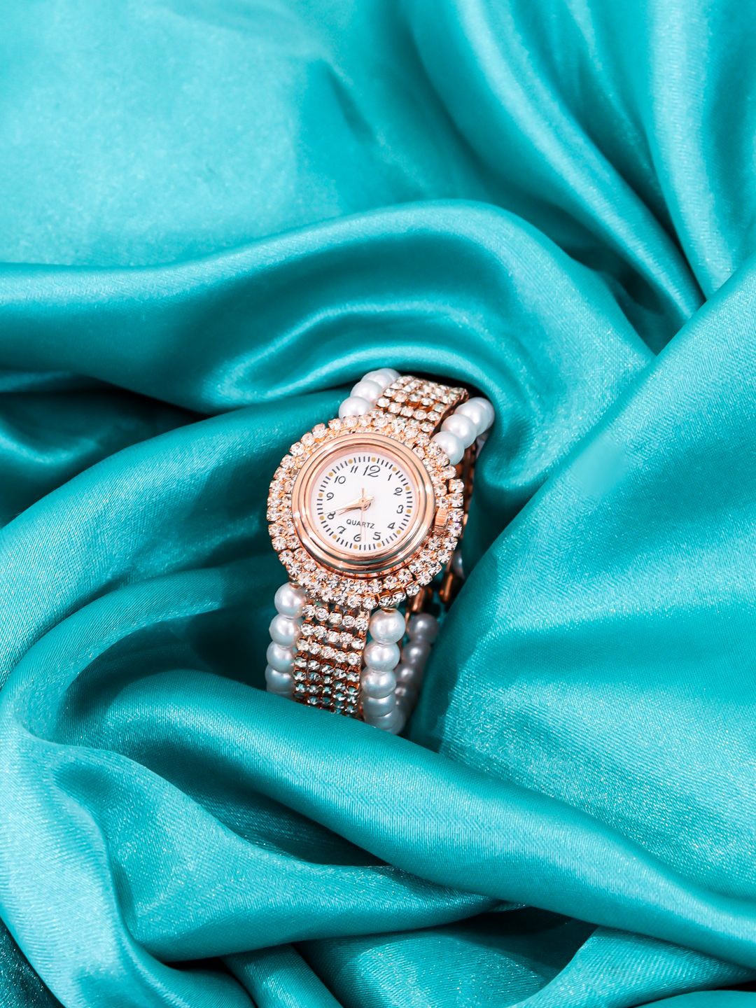 Krelin Women Round Dial & Bracelet Style Straps Analogue Automatic Watch Watch-D9-GLD-02, Gold
Krelin Women Round Dial & Bracelet Style Straps Analogue Automatic Watch Watch-D9-GLD-02, Gold