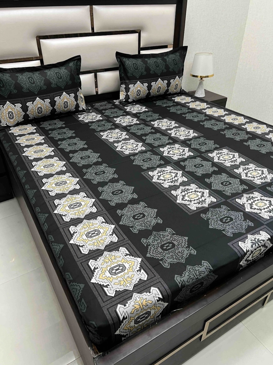 Pure Decor Passion Fur Black Printed 260 TC Pure Cotton Queen Bedsheet Set 2.27 m x 2.56 m
Pure Decor Passion Fur Black Printed 260 TC Pure Cotton Queen Bedsheet Set 2.27 m x 2.56 m