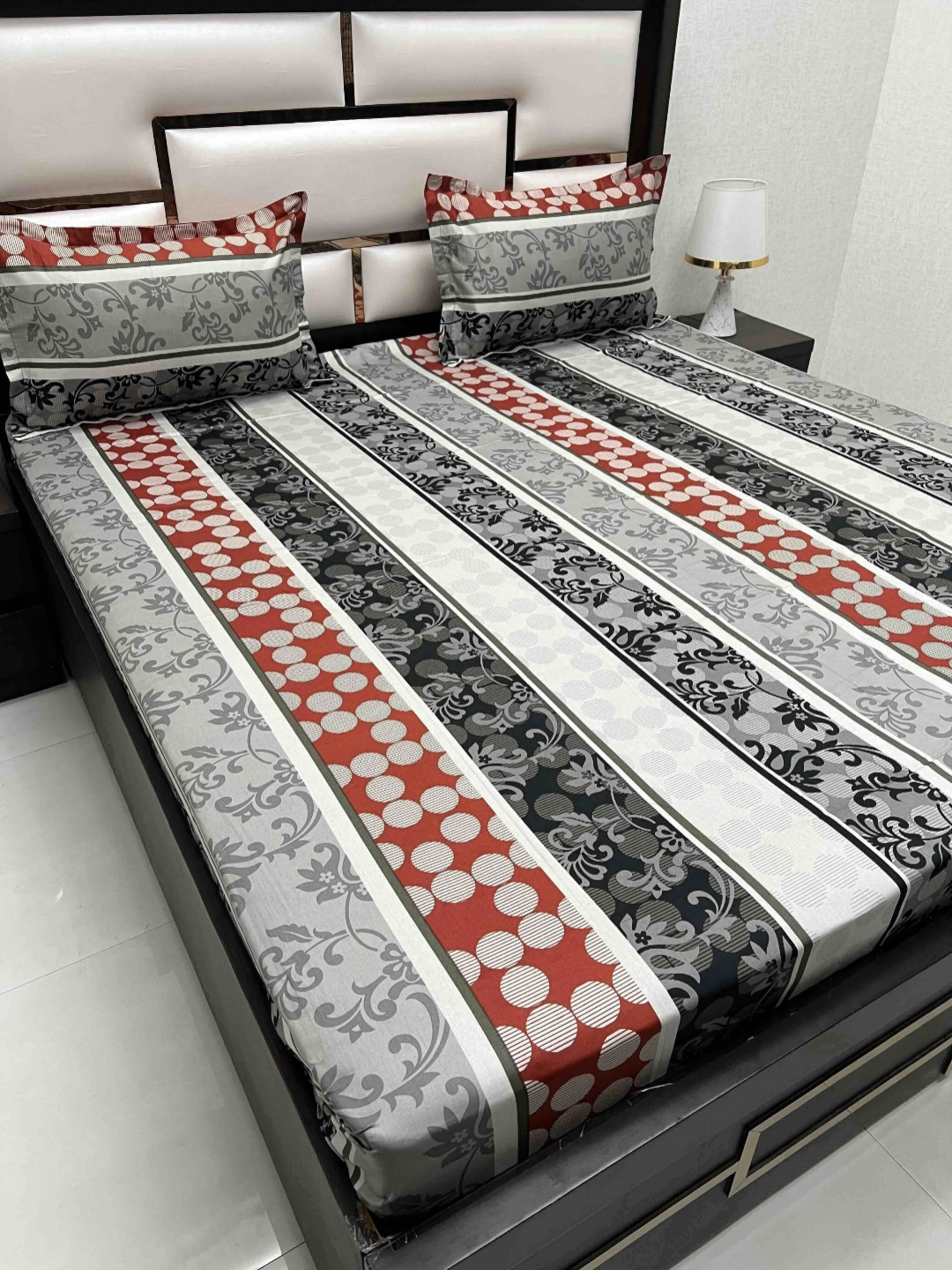 Pure Decor Passion Fur Black Printed 260 TC Pure Cotton Queen Bedsheet Set 2.27 m x 2.56m
Pure Decor Passion Fur Black Printed 260 TC Pure Cotton Queen Bedsheet Set 2.27 m x 2.56m
