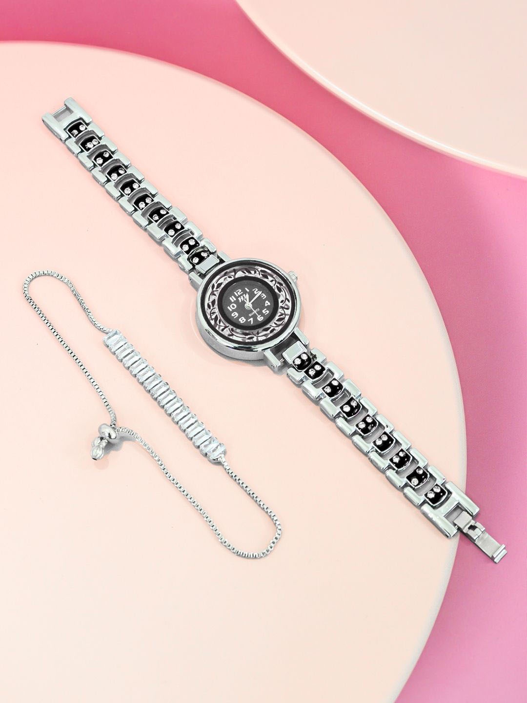 VAGHBHATT Women Dial & Bracelet Style Straps Analogue Watch With Chain Bracelet D8-BLK, Black
VAGHBHATT Women Dial & Bracelet Style Straps Analogue Watch With Chain Bracelet D8-BLK, Black