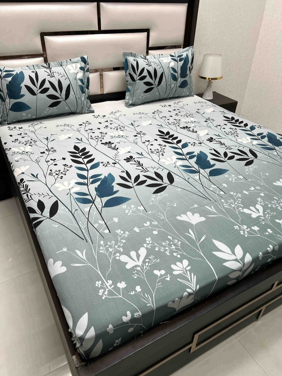 Pure Decor Passion Fur Blue Printed 200 TC Pure Cotton Queen Bedsheet Set 2.25 m x 2.56 m
Pure Decor Passion Fur Blue Printed 200 TC Pure Cotton Queen Bedsheet Set 2.25 m x 2.56 m