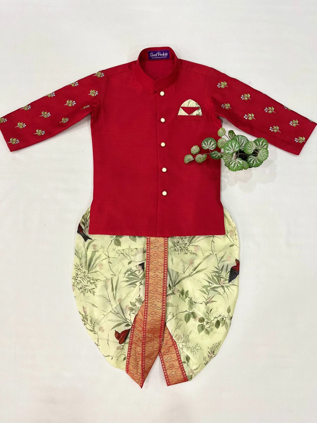 Sweet Pockets Boys Floral Printed Mandarin Collar Straight Kurta with Dhoti Pants, Red
Sweet Pockets Boys Floral Printed Mandarin Collar Straight Kurta with Dhoti Pants, Red