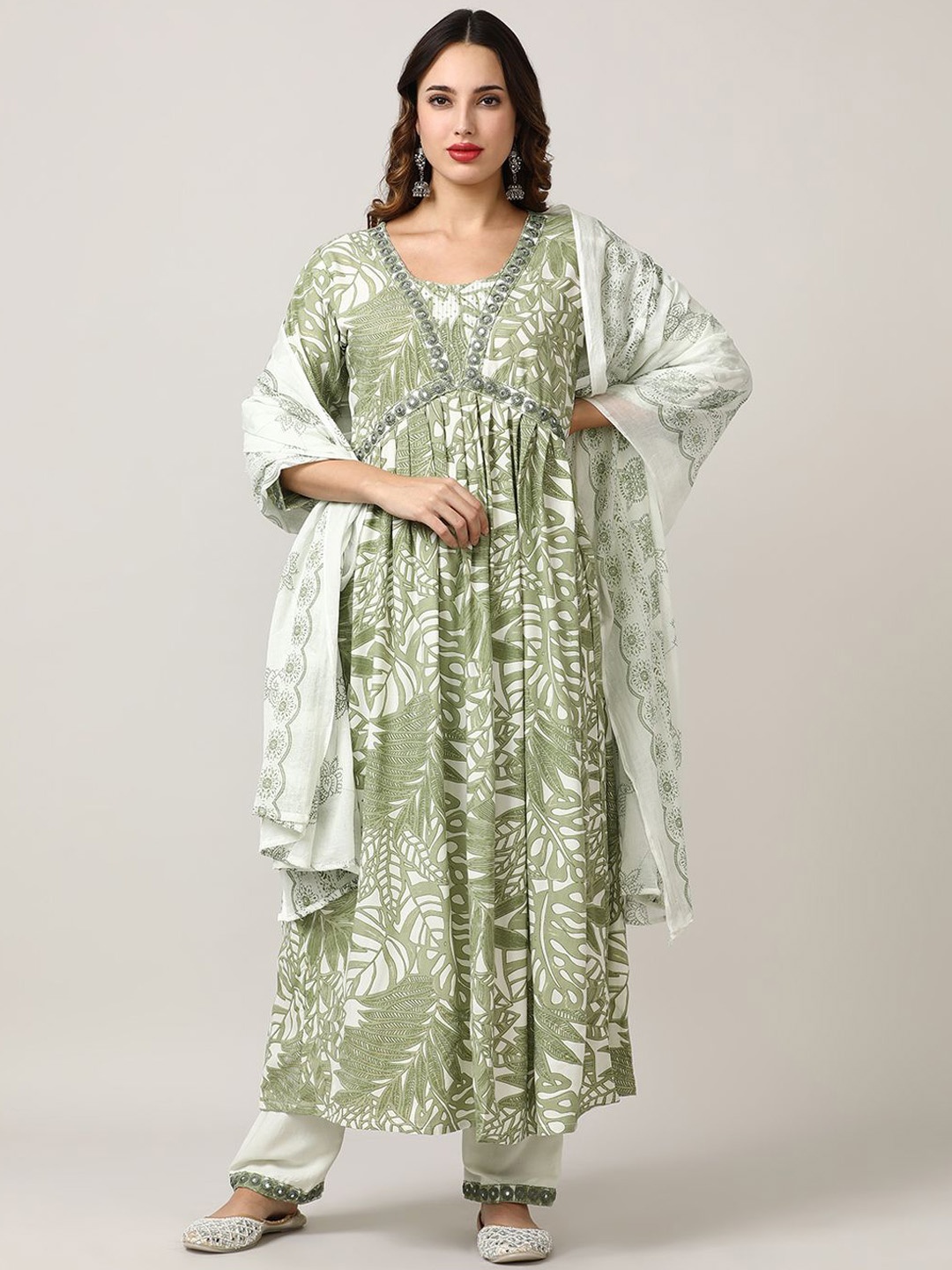 Jaipur Kurti Women Floral Embroidered Angrakha Thread Work Kurta with Trousers & With Dupatta, Green
Jaipur Kurti Women Floral Embroidered Angrakha Thread Work Kurta with Trousers & With Dupatta, Green