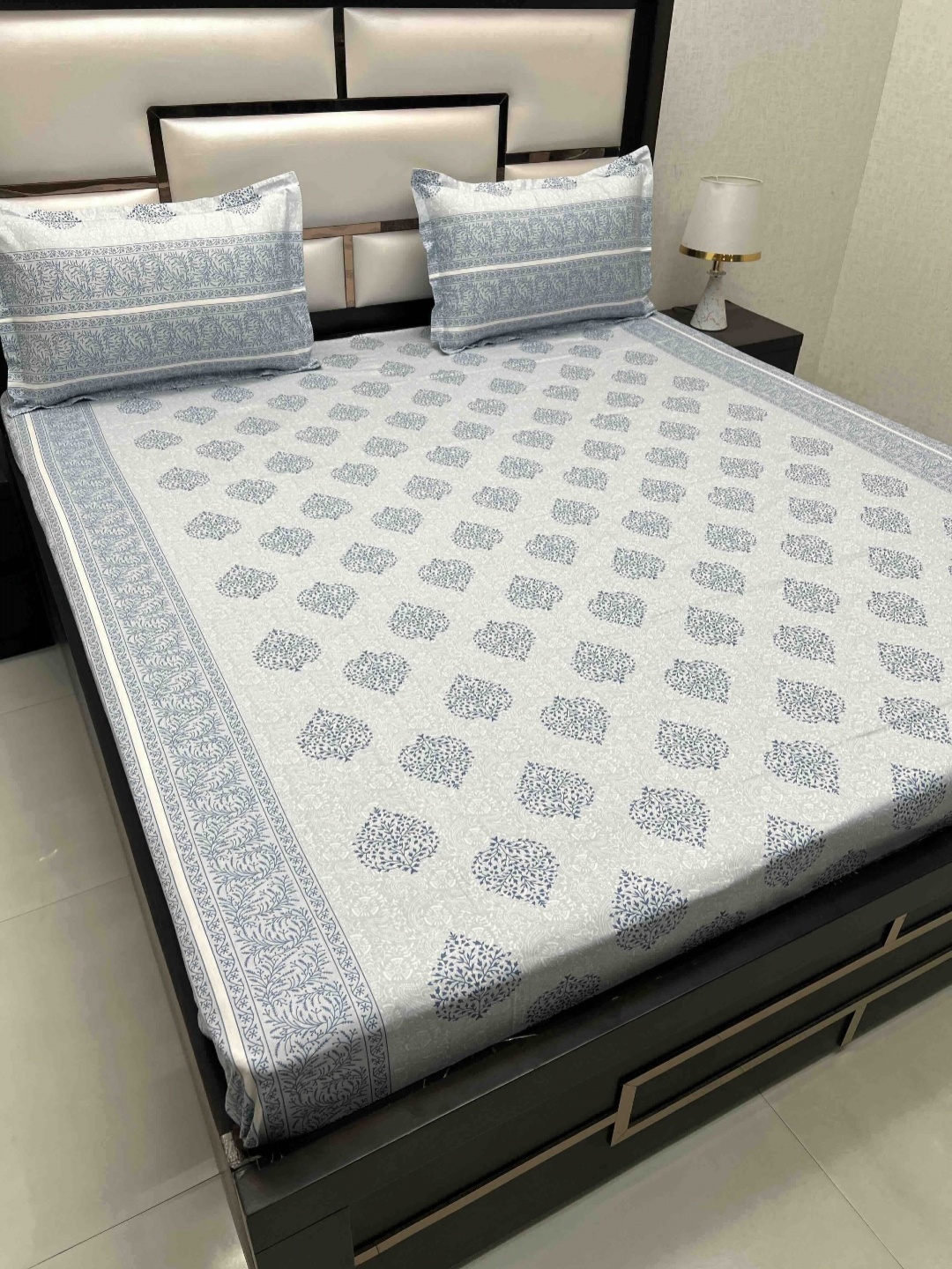 Pure Decor Royal Passion Blue Ethnic Motifs Cotton 220 TC Queen Bedsheet Set 2.28 x 2.56 m
Pure Decor Royal Passion Blue Ethnic Motifs Cotton 220 TC Queen Bedsheet Set 2.28 x 2.56 m