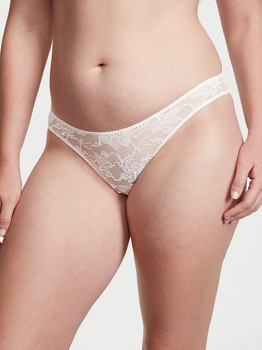 Victoria's Secret Lace Low-Rise Chain Strap Cutout-Back Thong Briefs 1122881834Y5, White
Victoria's Secret Lace Low-Rise Chain Strap Cutout-Back Thong Briefs 1122881834Y5, White