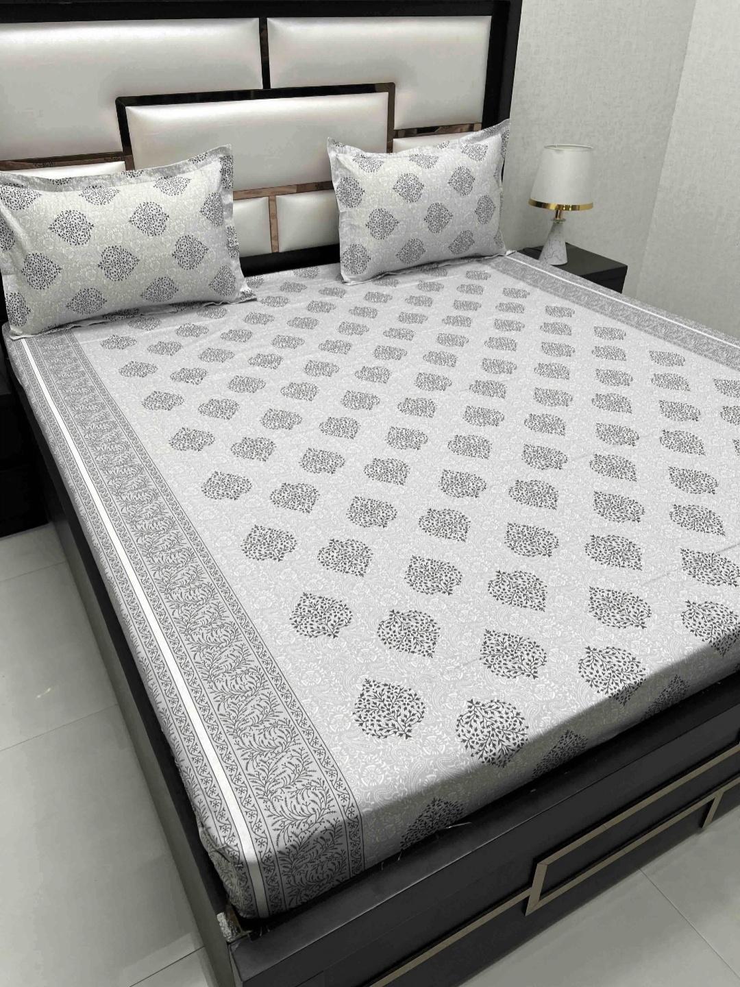 Pure Decor Royal Passion White 330 TC Pure Cotton Queen Bedsheet Set-2.27 m x 2.55 m, Grey
Pure Decor Royal Passion White 330 TC Pure Cotton Queen Bedsheet Set-2.27 m x 2.55 m, Grey