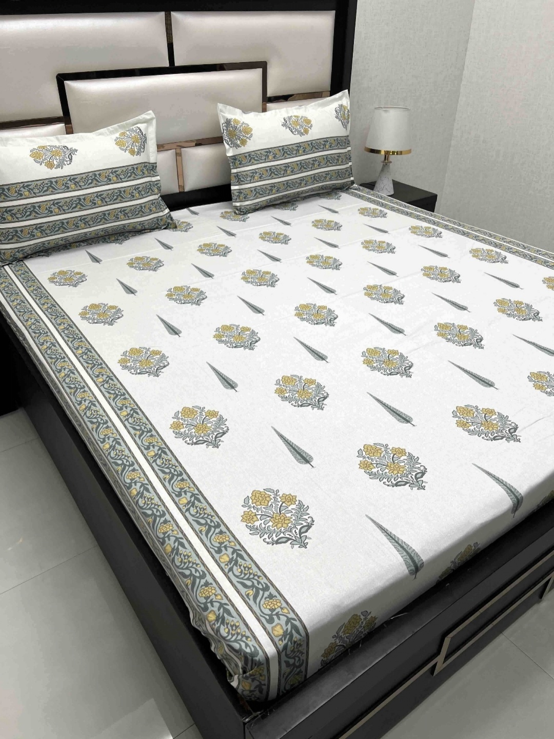 Pure Decor Royal Passion Green Printed Pure Cotton 400 TC Queen Bedsheet Set 2.54 x 2.26 m
Pure Decor Royal Passion Green Printed Pure Cotton 400 TC Queen Bedsheet Set 2.54 x 2.26 m