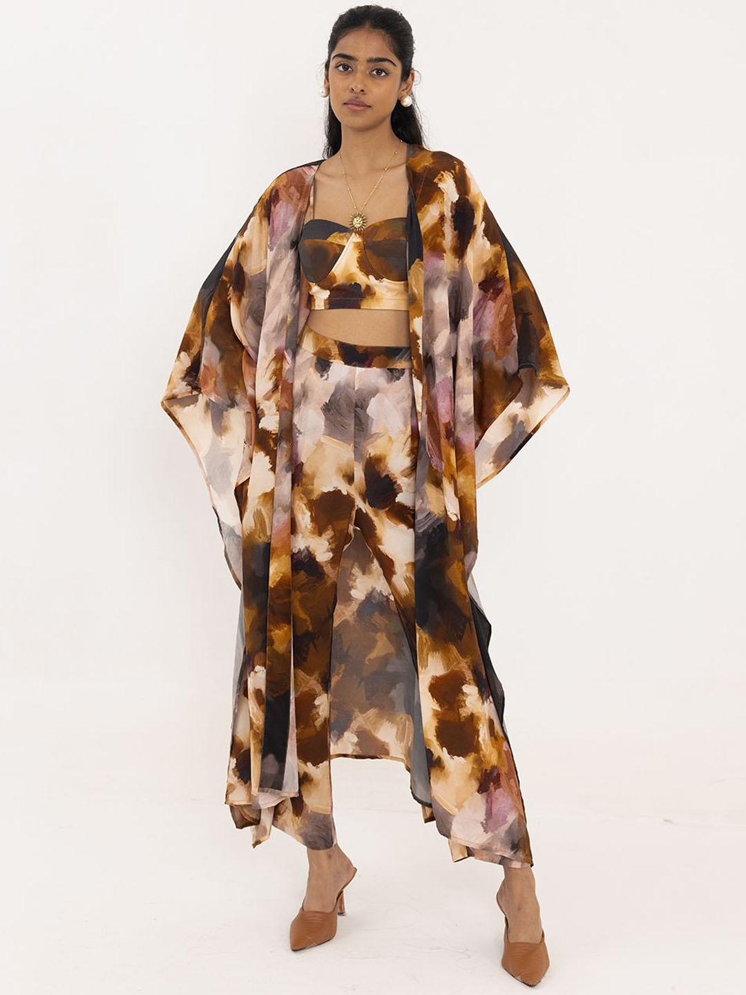 THR3Letter Floral Printed Shoulder Straps Neck Sleeveless Top & Trouser & Shrug, Brown
THR3Letter Floral Printed Shoulder Straps Neck Sleeveless Top & Trouser & Shrug, Brown