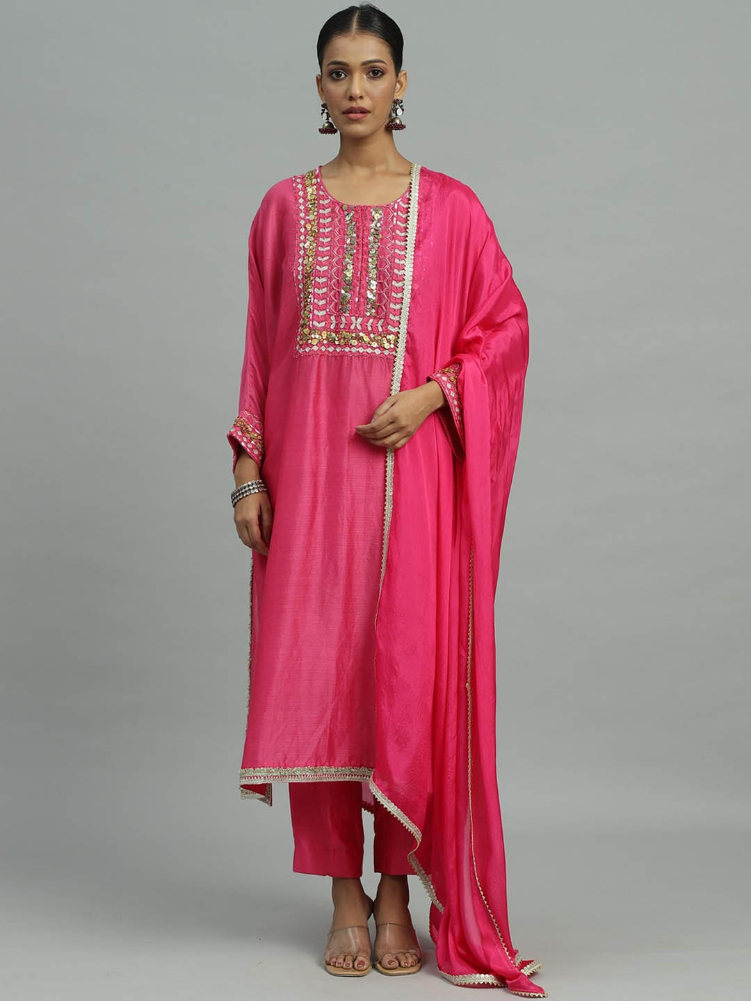 Siyona by Ankurita Women Embroidered Regular Sequinned Chanderi Silk Kurta with Trousers & With Dupatta, Pink
Siyona by Ankurita Women Embroidered Regular Sequinned Chanderi Silk Kurta with Trousers & With Dupatta, Pink