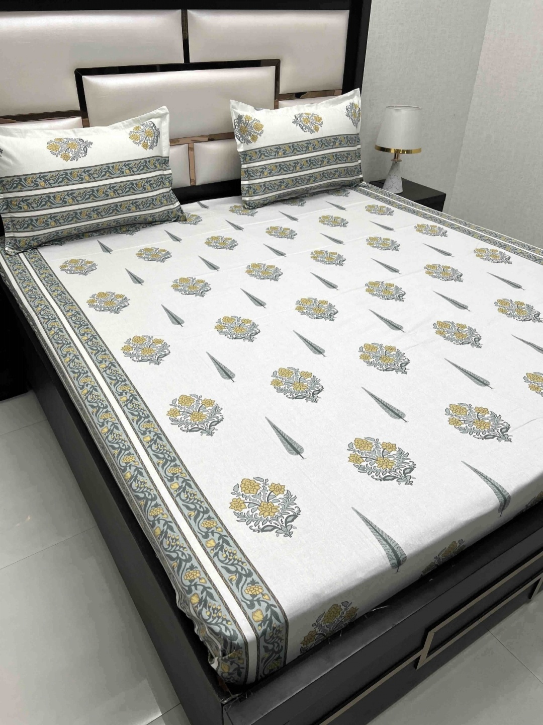 Pure Decor Royal Passion Green EthnicMotifs Cotton 380 TC Queen Bedsheet Set 2.27 x 2.56 m
Pure Decor Royal Passion Green EthnicMotifs Cotton 380 TC Queen Bedsheet Set 2.27 x 2.56 m
