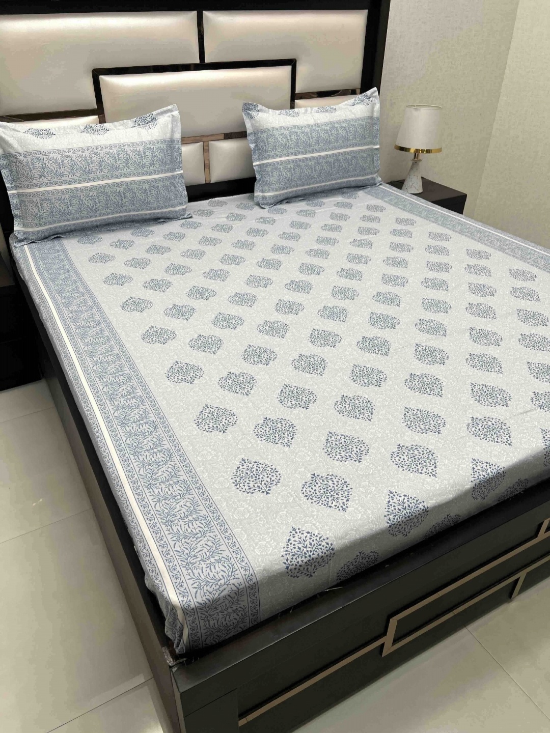 Pure Decor Royal Passion Blue EthnicMotifs Cotton 350 TC Queen Bedsheet Set 2.26 x 2.57 m
Pure Decor Royal Passion Blue EthnicMotifs Cotton 350 TC Queen Bedsheet Set 2.26 x 2.57 m