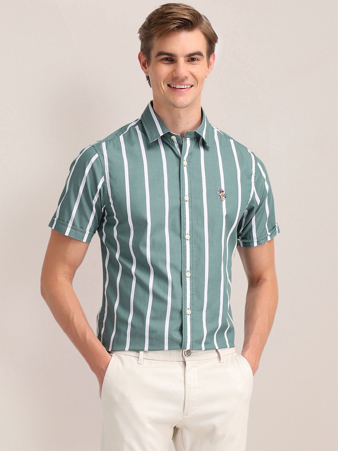 U.S. Polo Assn. Men Spread Collar Vertical Striped Cotton Tailored Fit Casual Shirt, Green
U.S. Polo Assn. Men Spread Collar Vertical Striped Cotton Tailored Fit Casual Shirt, Green